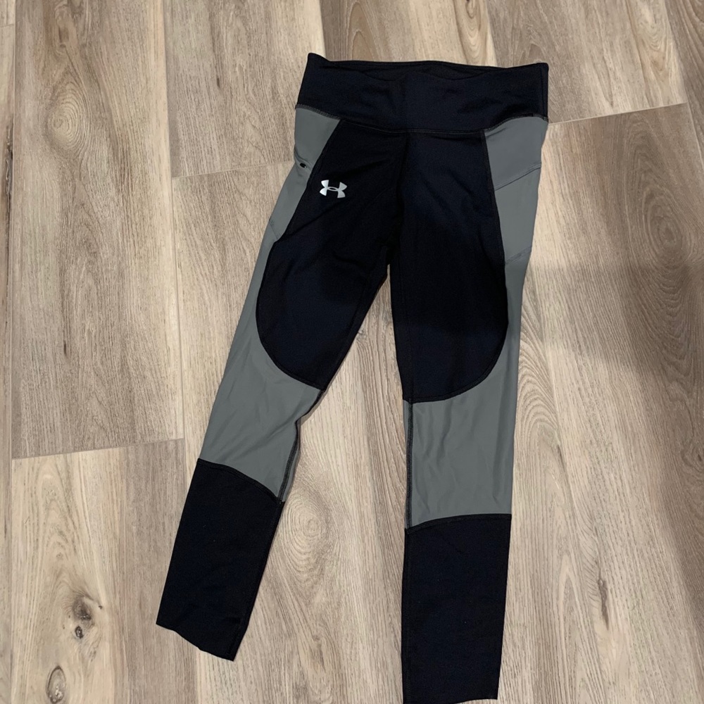 Under Armour- work out leggings